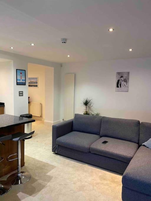Apartment Retreat, Stones Throw Away From *