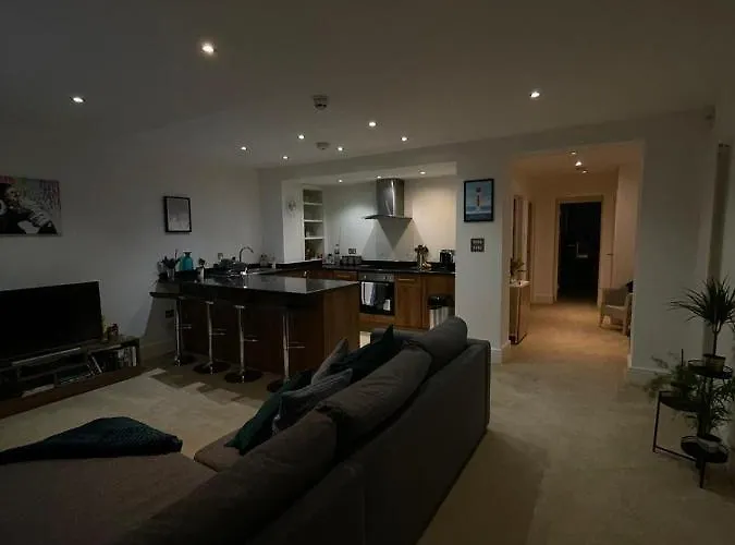 Beach Retreat, Stones Throw Away From Beach