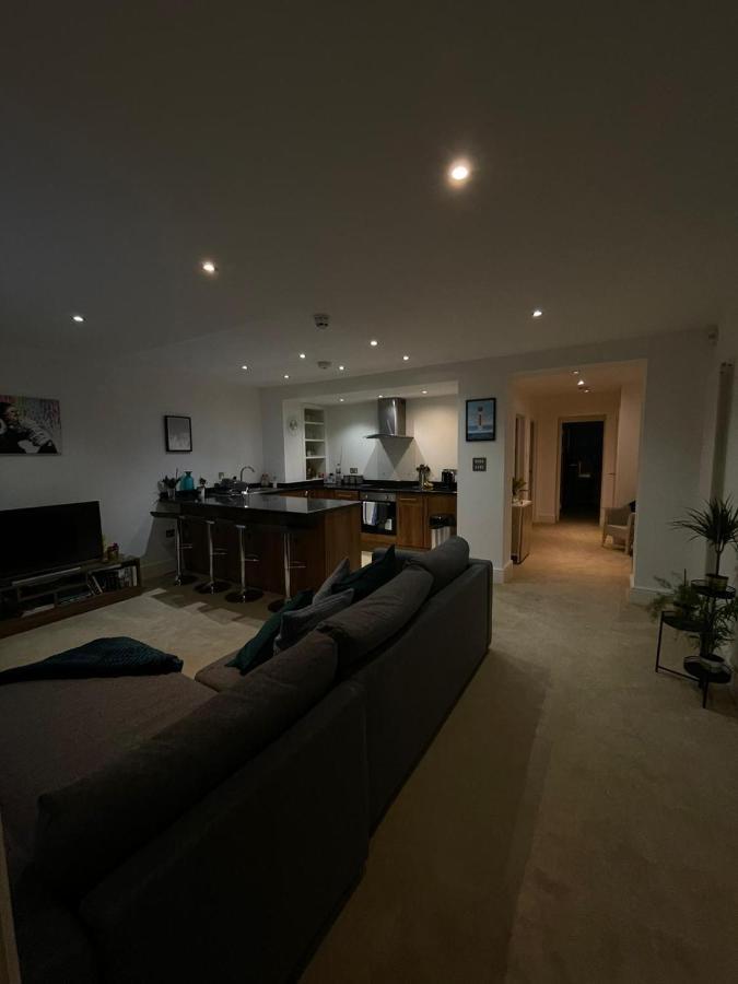 Retreat, Stones Throw Away From Apartment Margate
