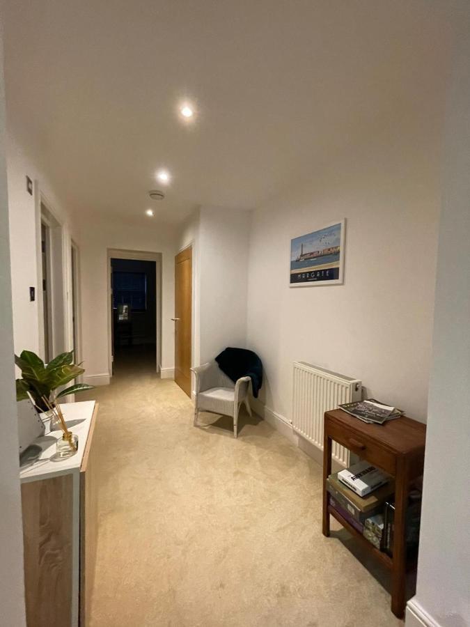 Apartment Retreat, Stones Throw Away From